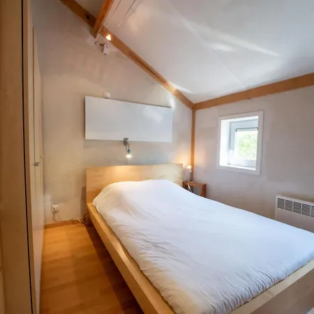 Сasa de vacaciones Holiday Home Vissershuis 61 With Parking By Interhome